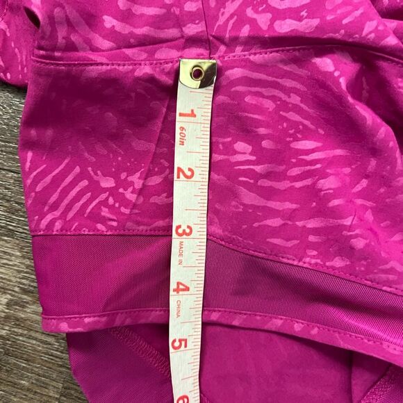 Athleta Printed Mesh Racer Run Mid Rise 4 Short- Size 3X - Picture 6 of 7